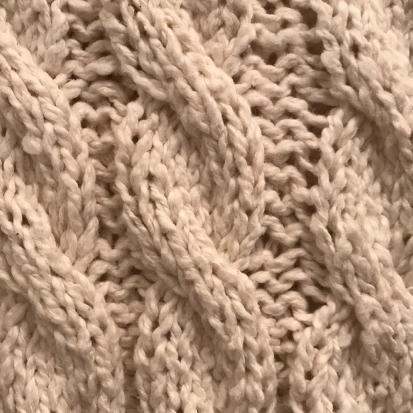 Womens warm handmade knit white sweater ⚪️ - Picture 2 of 4